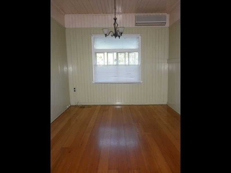 12 Pryde Street, Woodend QLD 4305