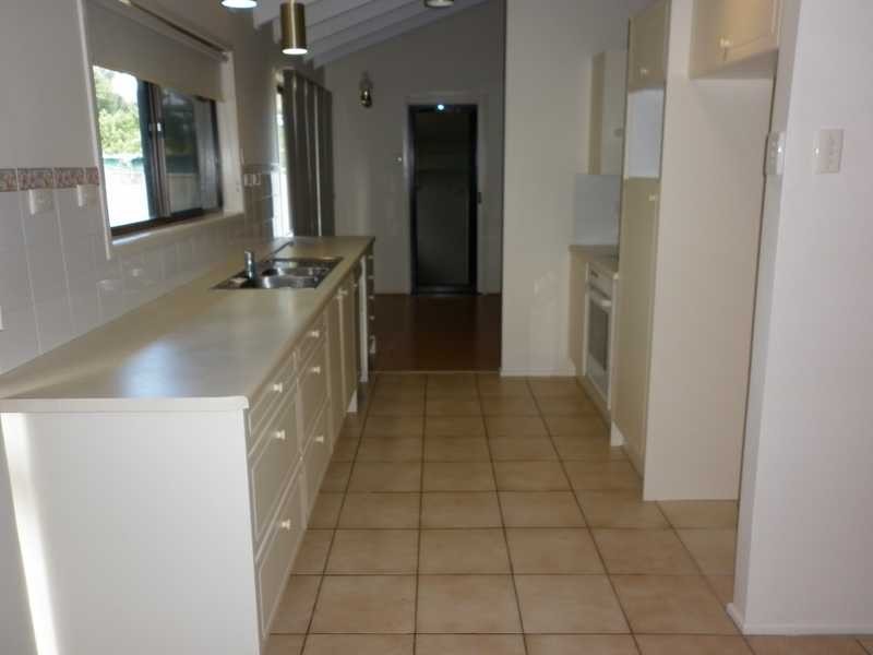 23 Dulcie Street, Raceview QLD 4305