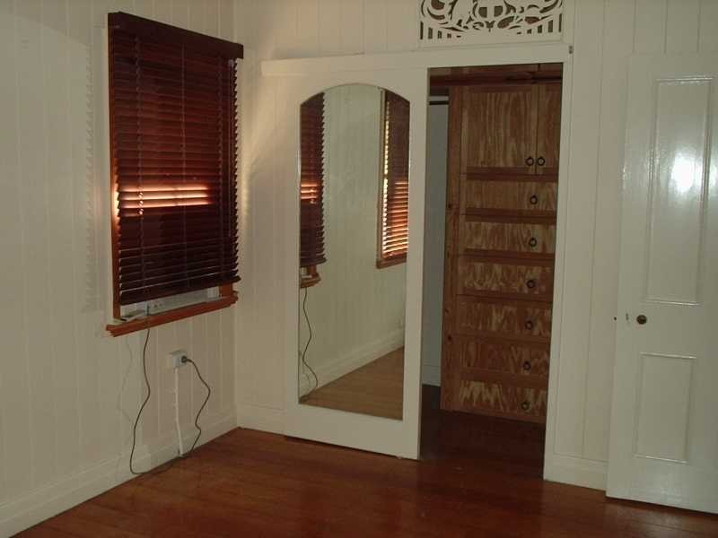 36 Liverpool Street, North Ipswich QLD 4305