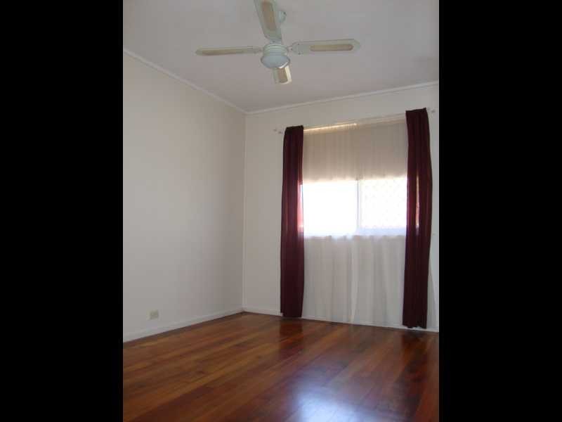 11 Lucas Street, Dinmore QLD 4303