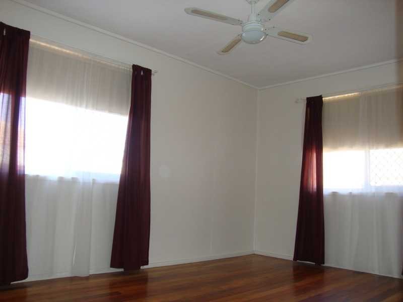 11 Lucas Street, Dinmore QLD 4303