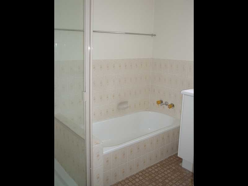 6 Rumsey Drive, Raceview QLD 4305