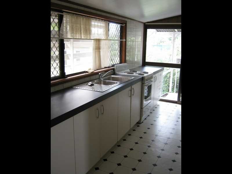 12 William Street, Bundamba QLD 4304