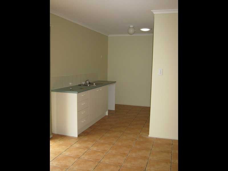 4 Des Arts Place, Wulkuraka QLD 4305