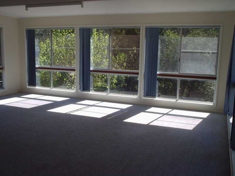 8 Thompson Street, Bundamba QLD 4304