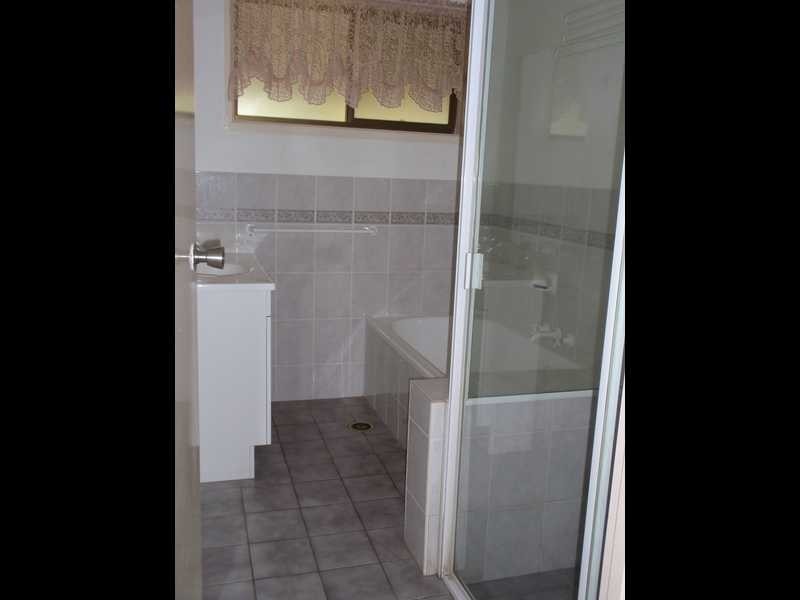 6 Glen Eagle Court, Redbank Plains QLD 4301