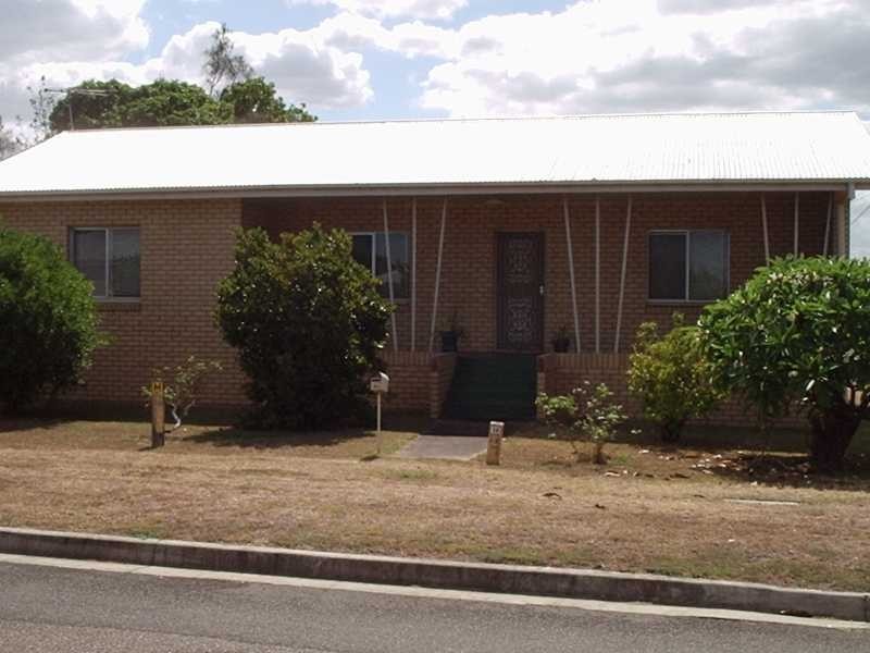 32 Bridge Street, North Booval QLD 4304