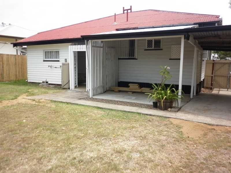 121 Glebe Road, Silkstone QLD 4304