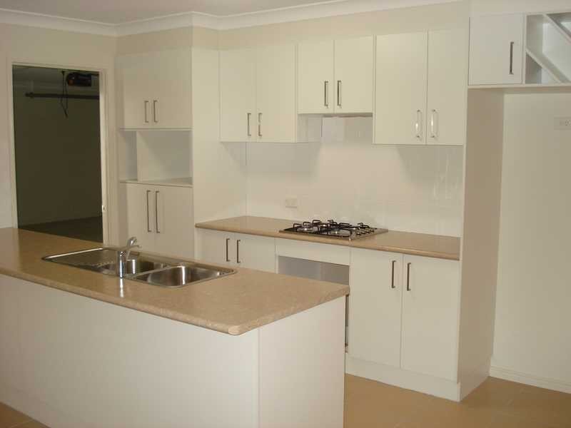 32 Ronayne Circle, One Mile QLD 4305