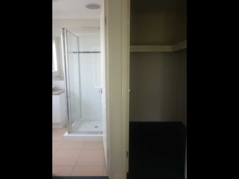 32 Ronayne Circle, One Mile QLD 4305