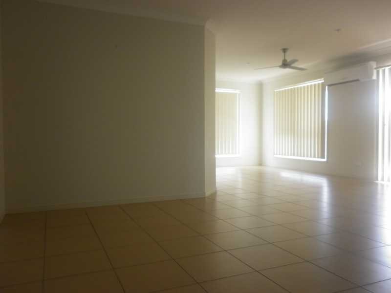 32 Ronayne Circle, One Mile QLD 4305