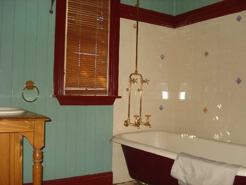 5 Sinclaire Street, Newtown QLD 4305