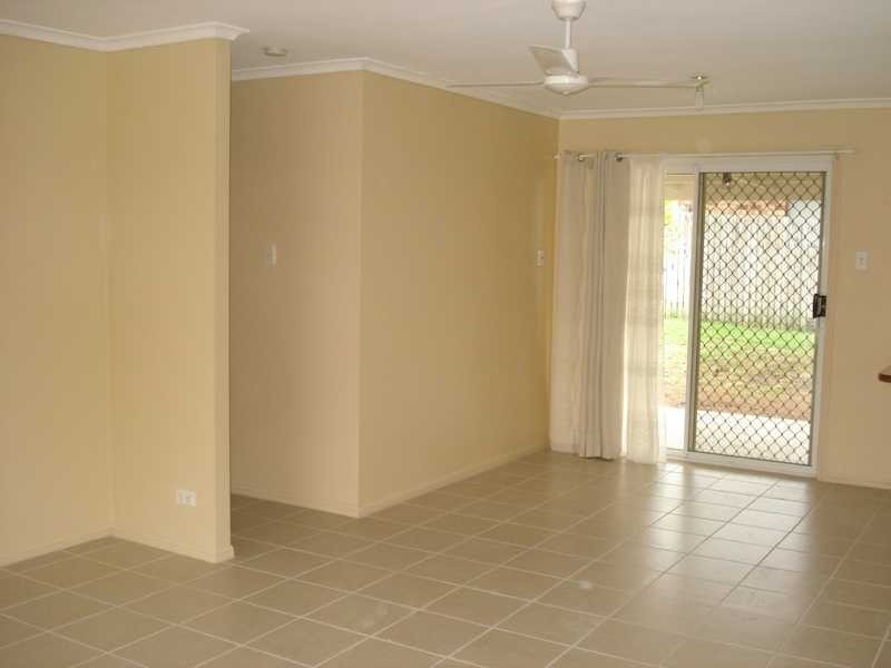 1/6 Bangalow Crescent, Raceview QLD 4305