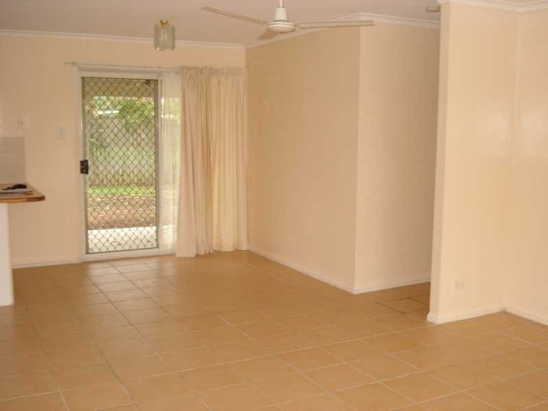 2/6 Bangalow Crescent, Raceview QLD 4305