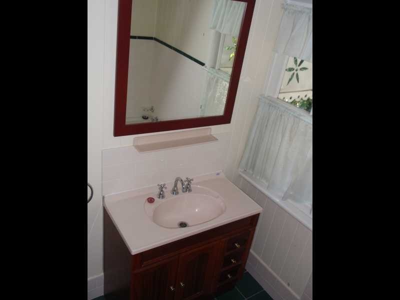 11 Booval Street, Booval QLD 4304