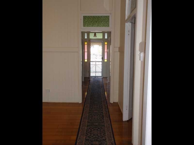 11 Booval Street, Booval QLD 4304