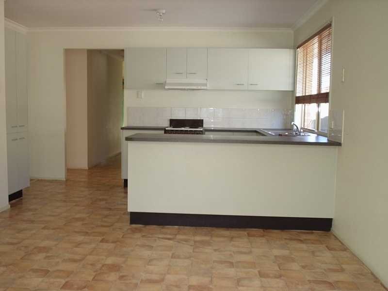 19 Quando Close, Yamanto QLD 4305