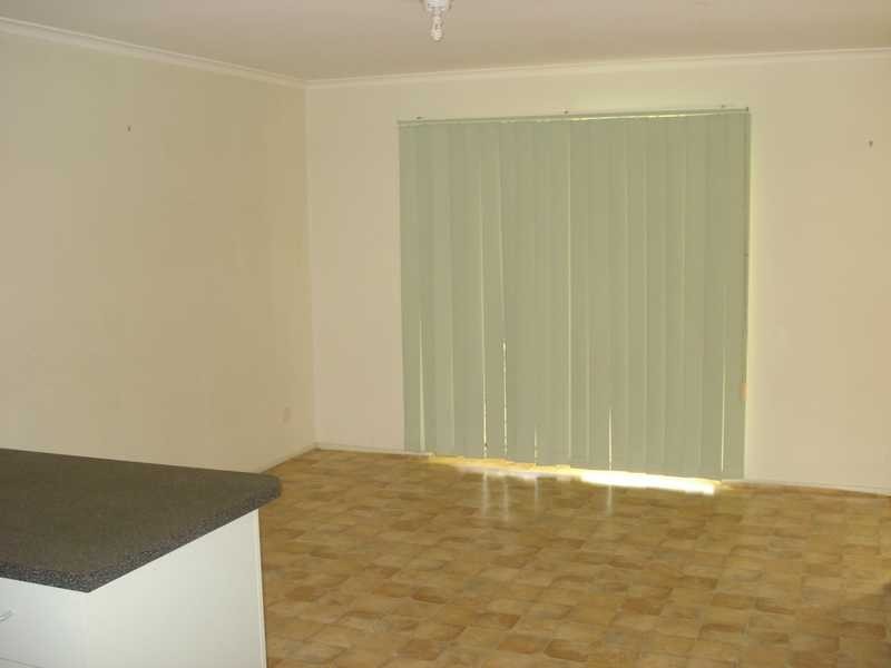 19 Quando Close, Yamanto QLD 4305