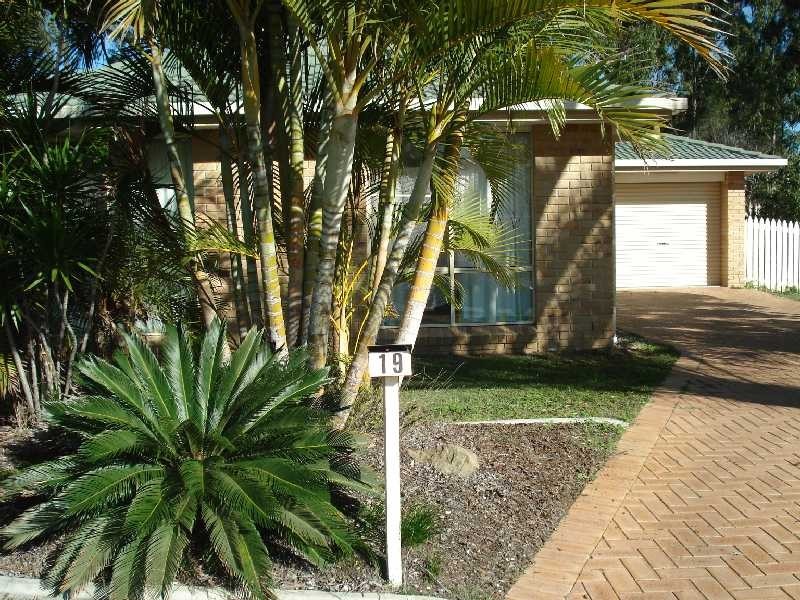 19 Quando Close, Yamanto QLD 4305
