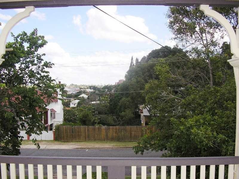 9 Arthur Street, Woodend QLD 4305
