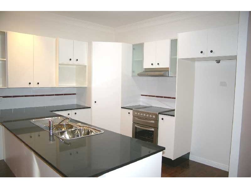 21a Walsh Street, Newtown QLD 4305