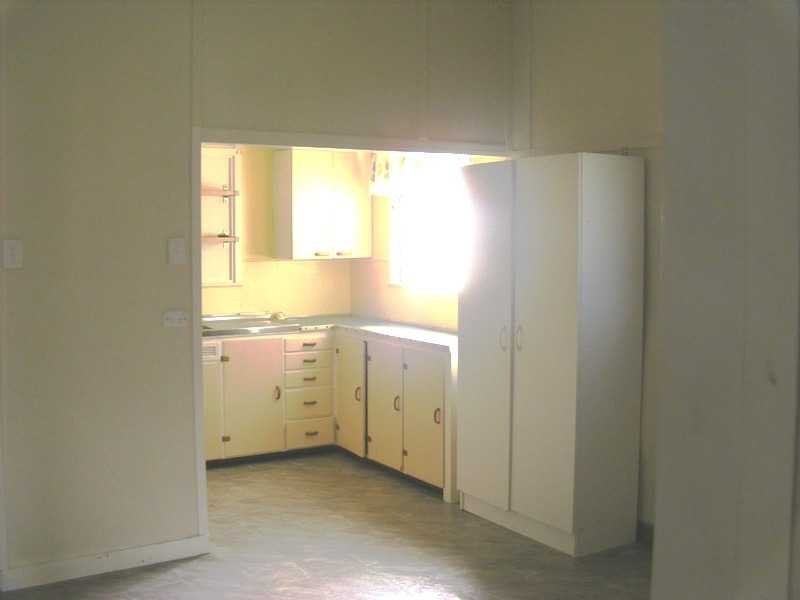 37 Ipswich Street, Riverview QLD 4303