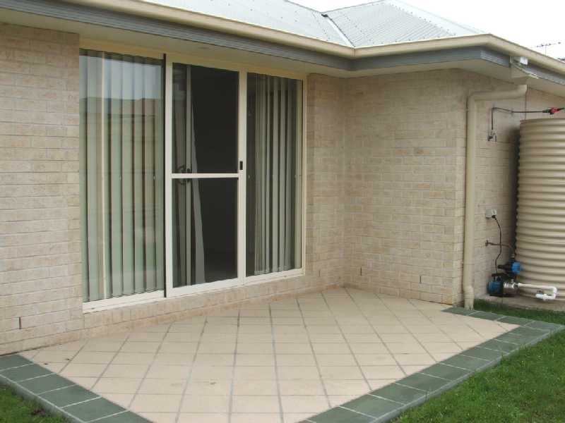 42a Penrose Circuit, Redbank Plains QLD 4301