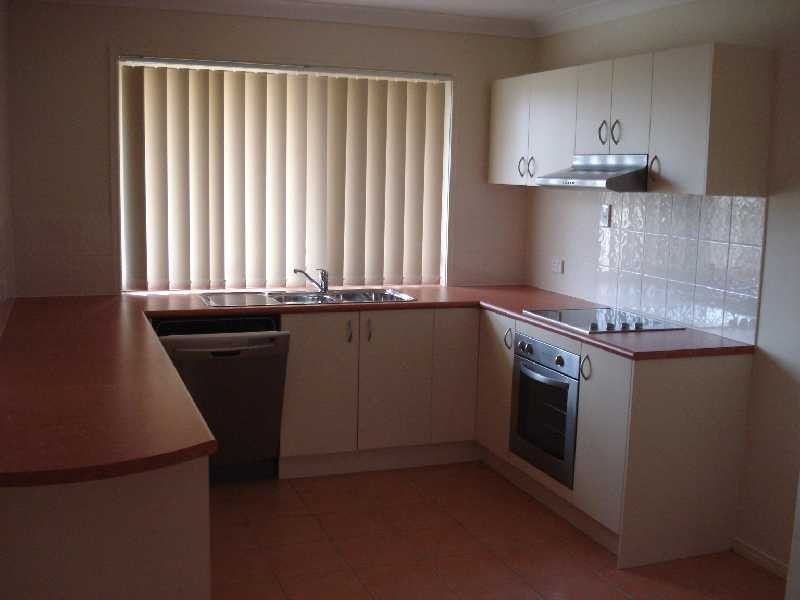 21 Angela Place, Yamanto QLD 4305