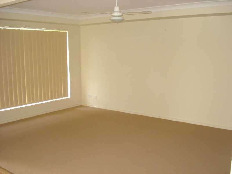 21 Angela Place, Yamanto QLD 4305