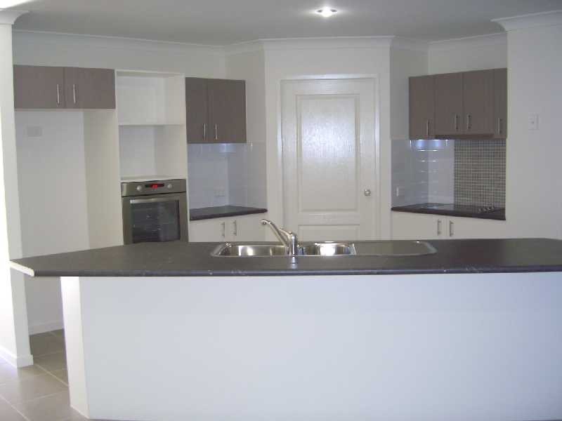 13 Donald Place, Brassall QLD 4305