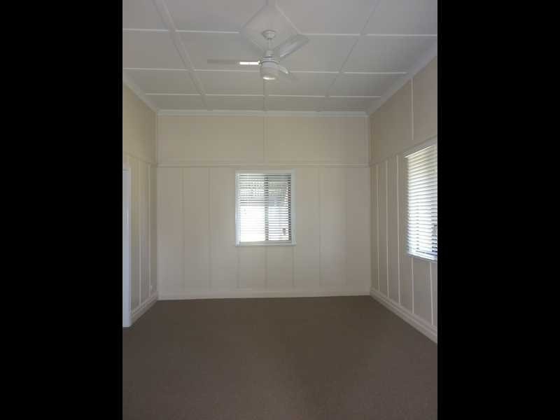 57 Brisbane Road, Bundamba QLD 4304