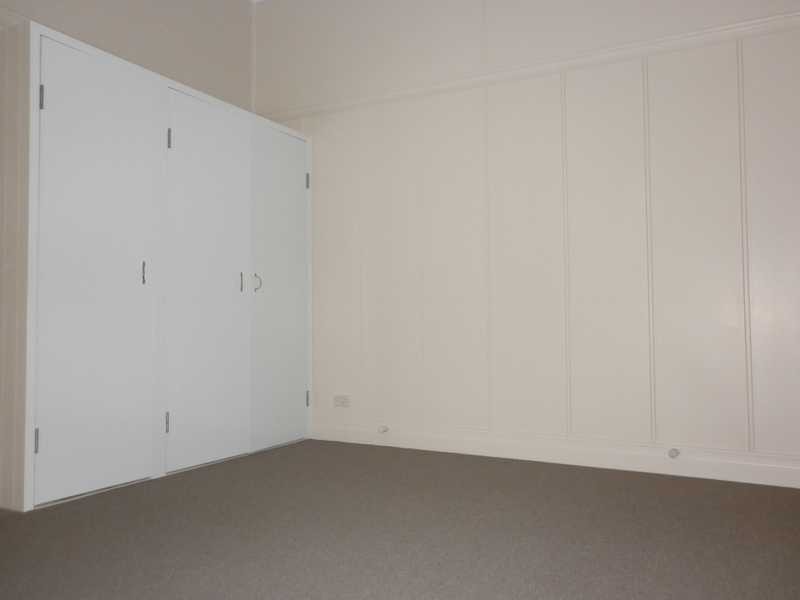57 Brisbane Road, Bundamba QLD 4304