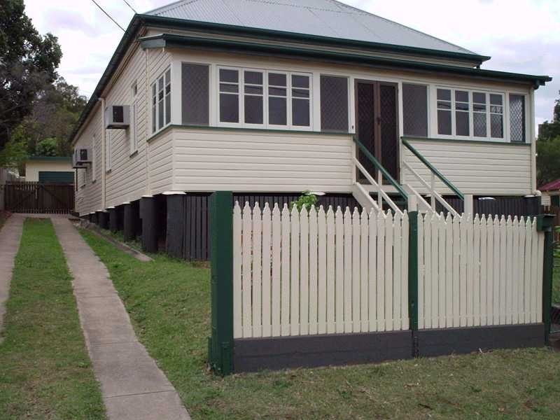 21 Warwick Road, Ipswich QLD 4305