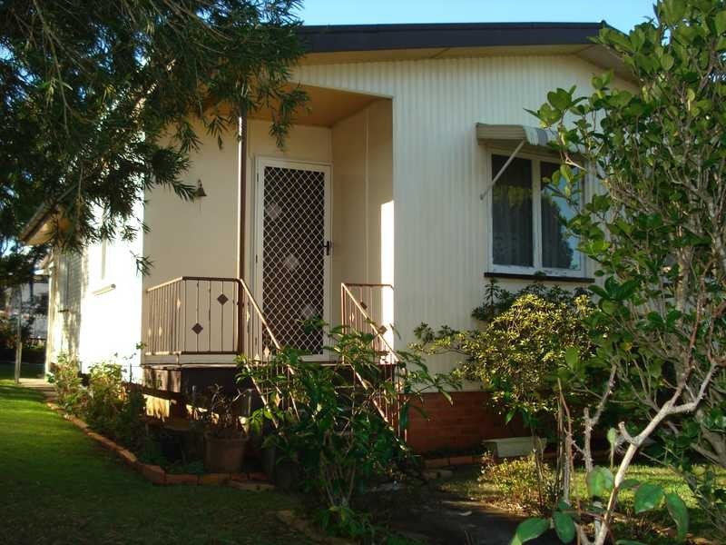 32 Vivian Street, Eastern Heights QLD 4305