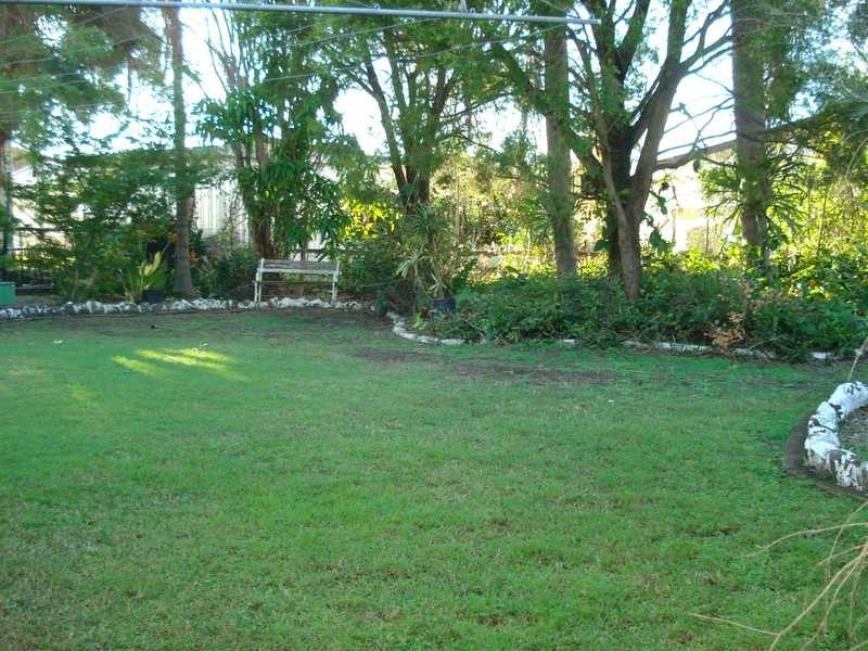 32 Vivian Street, Eastern Heights QLD 4305