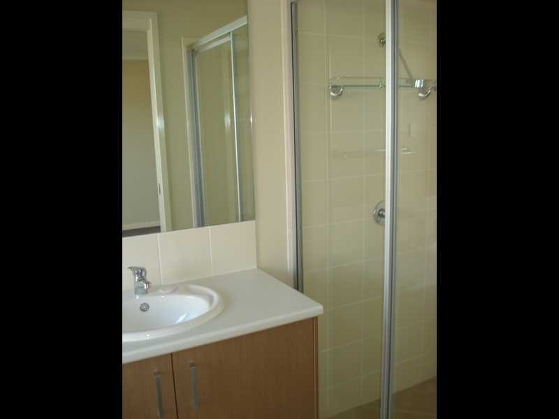 11 Josh Court, Flinders View QLD 4305