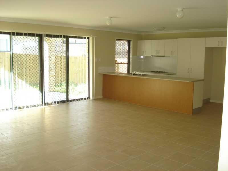 11 Josh Court, Flinders View QLD 4305