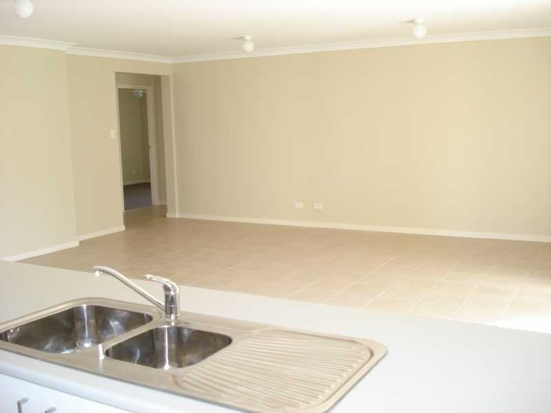 11 Josh Court, Flinders View QLD 4305