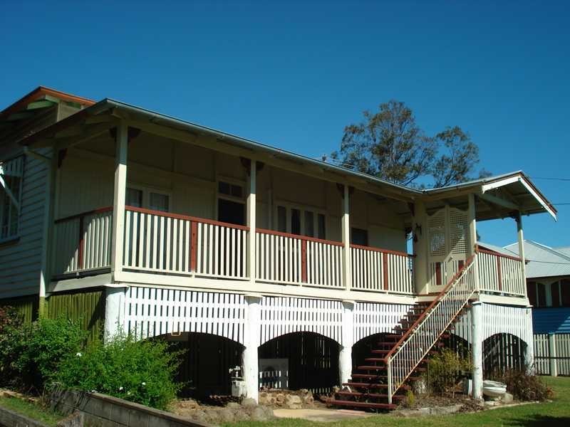 8 Hayne Street, Woodend QLD 4305
