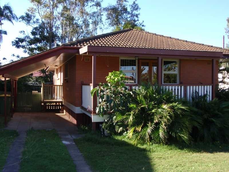 15 Maenporth Street, Leichhardt QLD 4305