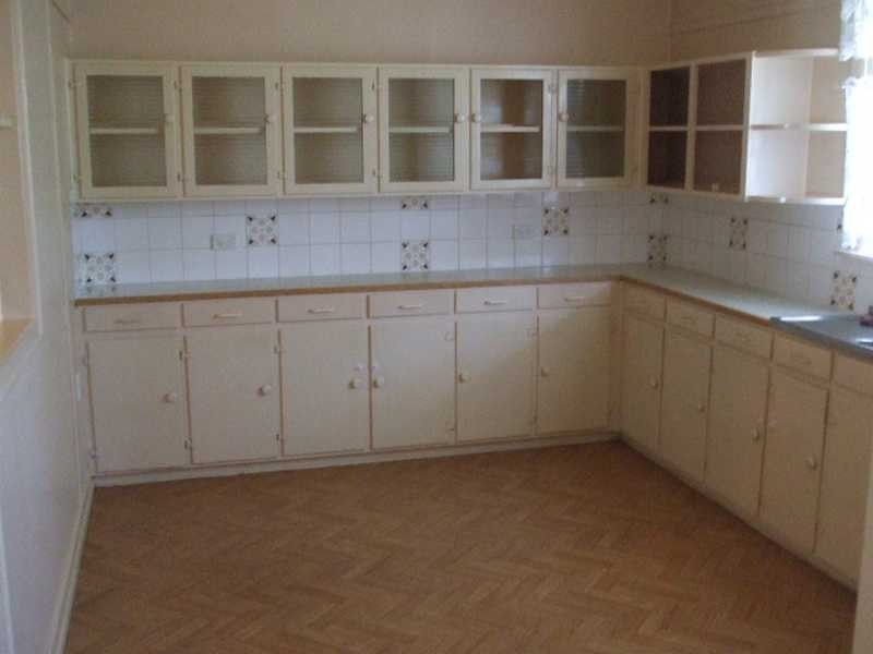 184 Glebe Road, Silkstone QLD 4304