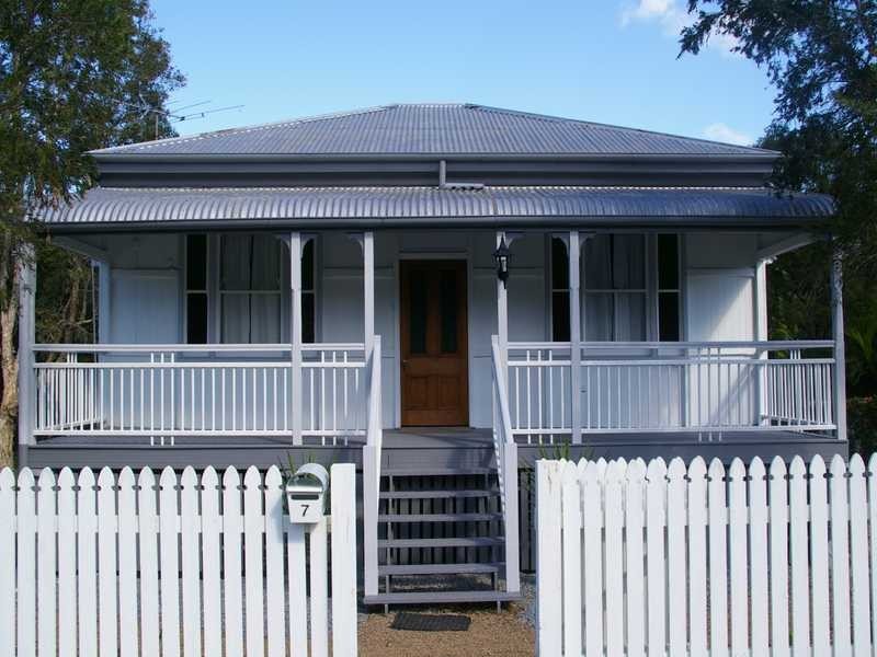 7 Glossop Street, Brassall QLD 4305