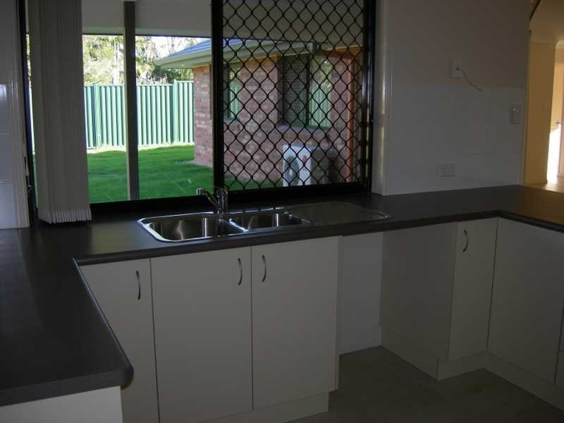 12 Baden Jones Way, North Booval QLD 4304