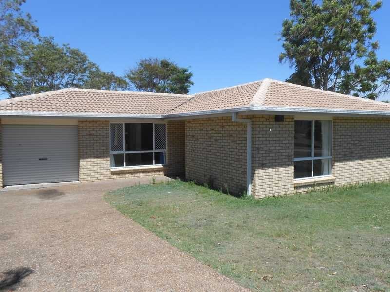 84 Equestrian Drive, Yamanto QLD 4305