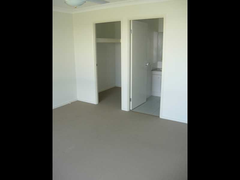 18 Heit Court, North Booval QLD 4304