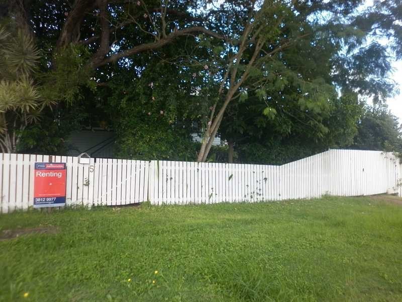 5 Chilcott Street, Silkstone QLD 4304