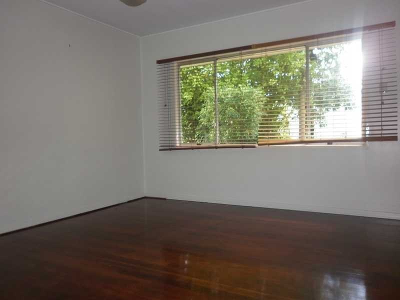 5 Chilcott Street, Silkstone QLD 4304