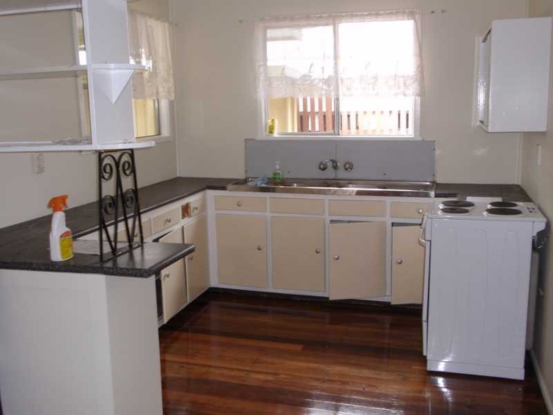 3 Christine Street, North Booval QLD 4304