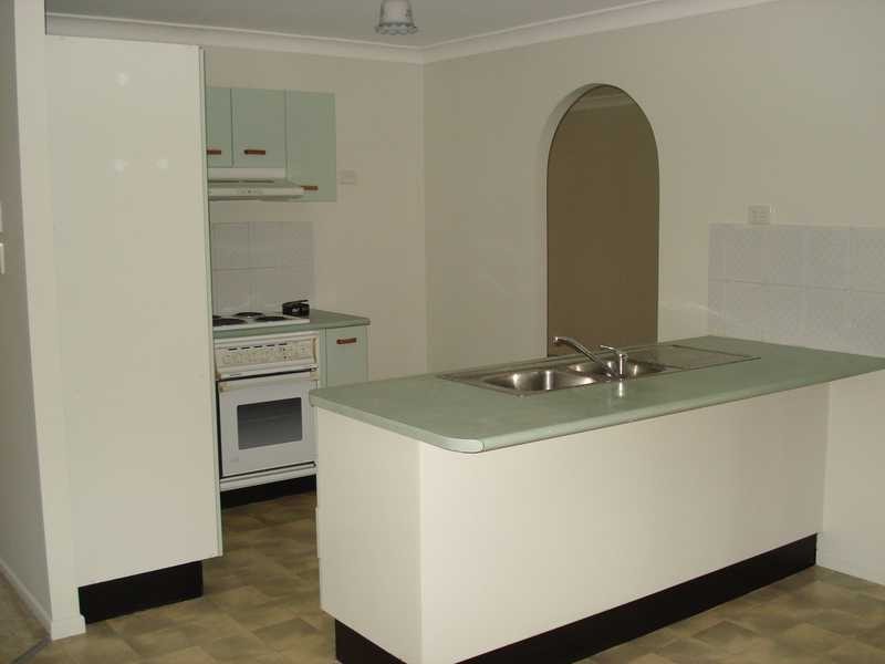 5 Wallace Street, Flinders View QLD 4305