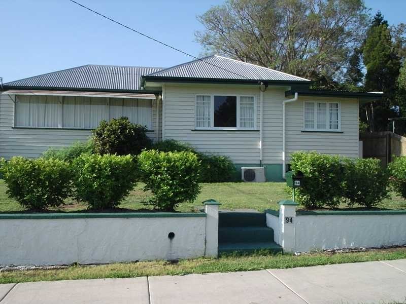 94 Blackstone Road, Silkstone QLD 4304